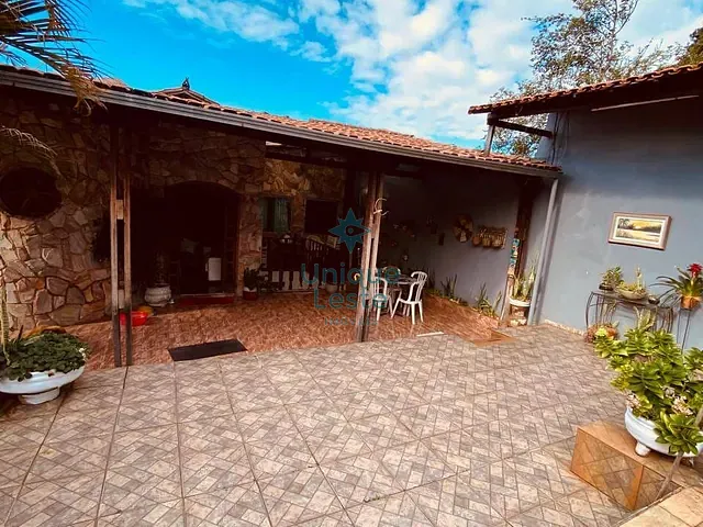 Casa 4 quartos e 4 banheiros, à venda, no bairro Floramar em Belo Horizonte