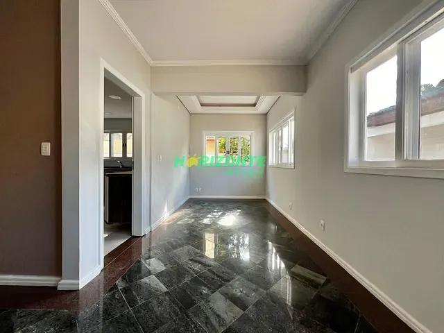 Casa com 450m² 3 quartos e 3 banheiros, à venda, no bairro Jardim Esplanada do Sol em São José dos Campos