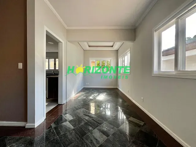 Casa com 450m² 3 quartos e 3 banheiros, à venda, no bairro Jardim Esplanada do Sol em São José dos Campos