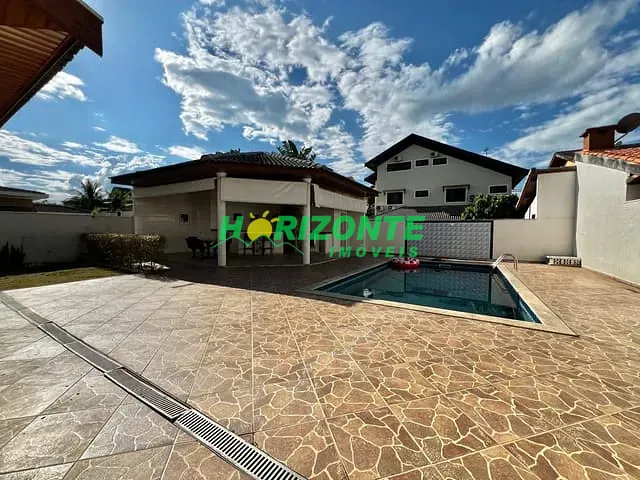 Casa com 450m² 3 quartos e 3 banheiros, à venda, no bairro Jardim Esplanada do Sol em São José dos Campos