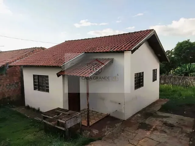 Casa com 282m² 3 quartos e 1 banheiro, à venda, no bairro Jardim do Lago em Rolândia