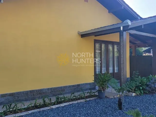 Casa com 338m² 4 quartos e 3 banheiros, à venda, no bairro Vila Nova em Joinville