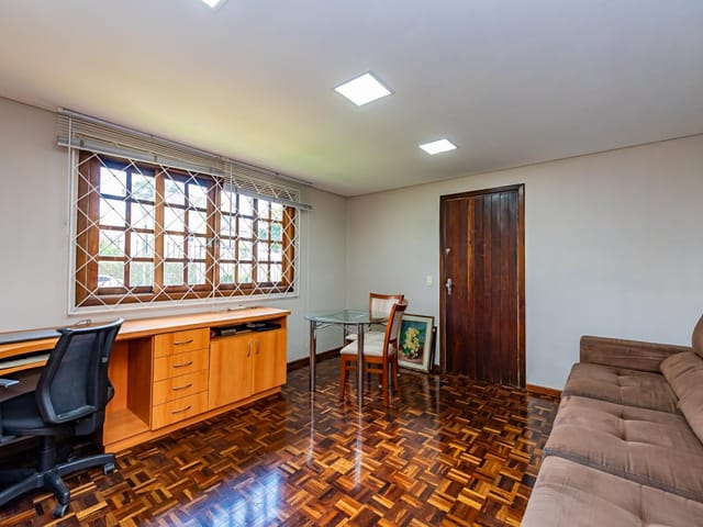 Casa com 264m² 3 quartos e 4 banheiros, à venda, no bairro Portão em Curitiba