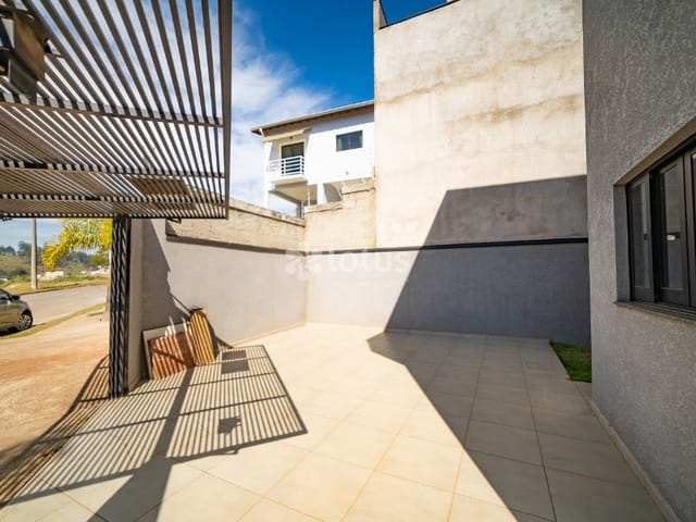 Casa 3 quartos e 3 banheiros, à venda ou para alugar, no bairro Portais (Polvilho) em Cajamar