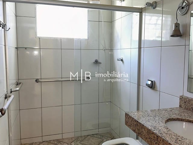 Casa 3 quartos e 1 banheiro, à venda, no bairro Vale do Sol em Lavras