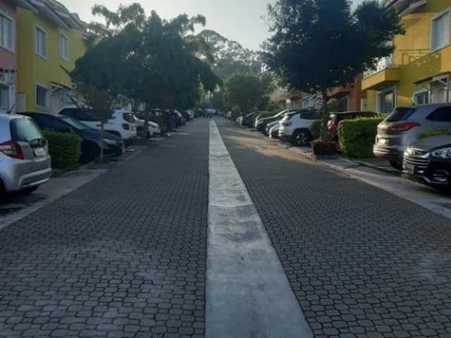 Casa à venda, no bairro Vila Carrão em São Paulo