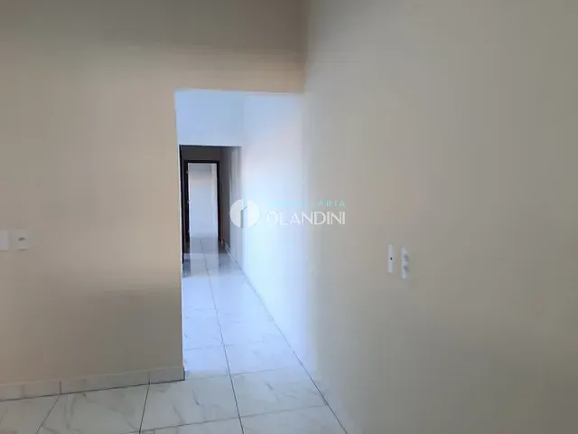Casa com 250m² 2 quartos e 1 banheiro, para alugar, no bairro Santa Rita de Cássia em Artur Nogueira