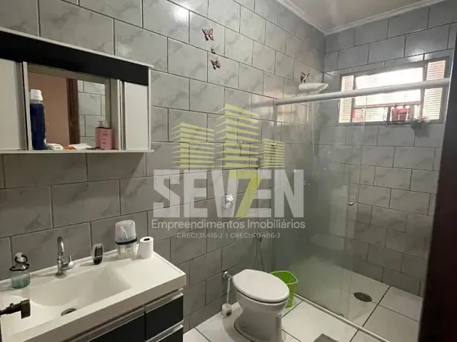 Casa com 432m² 3 quartos e 2 banheiros, à venda, no bairro Parque Santa Edwiges em Bauru