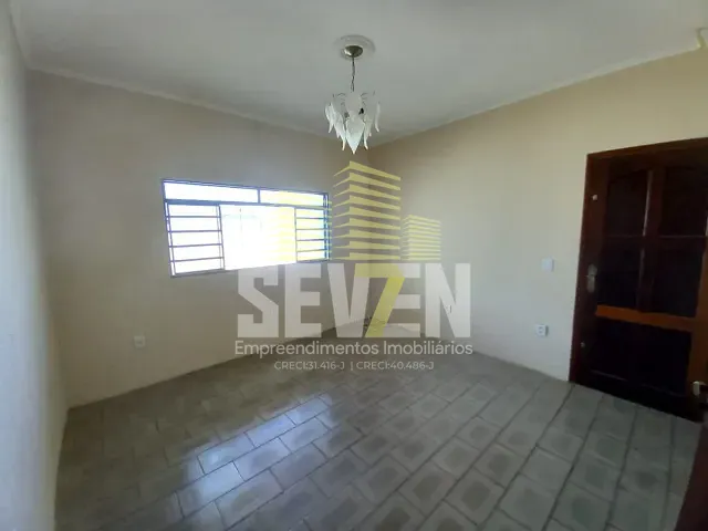 Casa com 432m² 3 quartos e 2 banheiros, à venda, no bairro Parque Santa Edwiges em Bauru