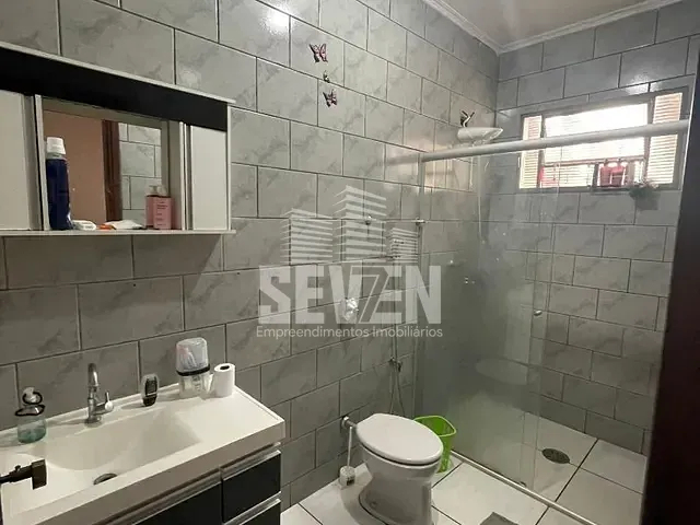 Casa com 432m² 3 quartos e 2 banheiros, à venda, no bairro Parque Santa Edwiges em Bauru