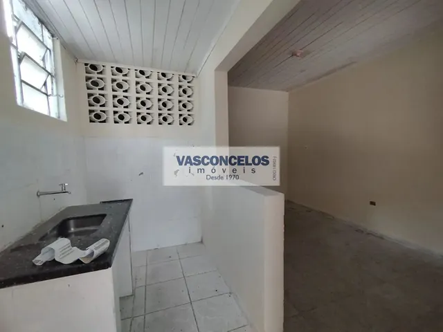 Casa com 75m² 1 quarto e 1 banheiro, para alugar, no bairro Centro em São José Dos Campos