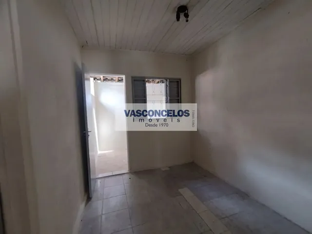 Casa com 75m² 1 quarto e 1 banheiro, para alugar, no bairro Centro em São José Dos Campos