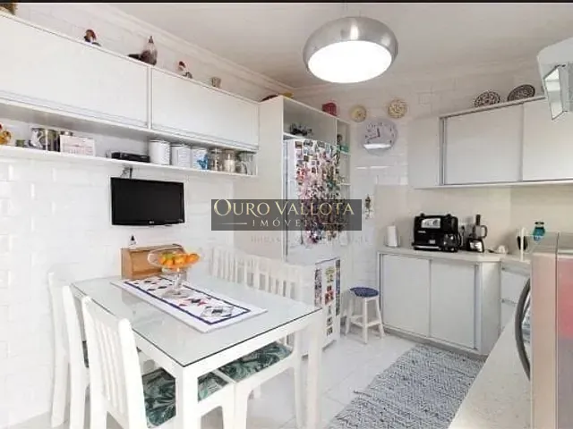 Casa com 230m² 3 quartos e 5 banheiros, à venda, no bairro Vila Bertioga em São Paulo