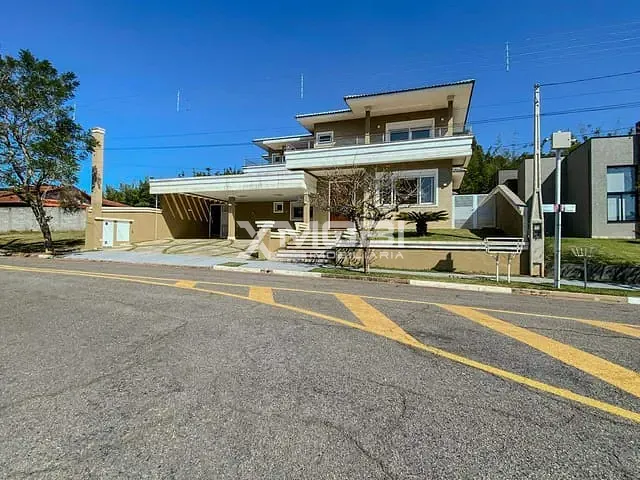 Casa com 884m² 5 quartos e 7 banheiros, à venda, no bairro Condomínio Residencial Shamballa I em Atibaia