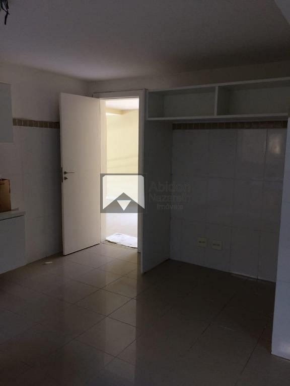 Casa, 4 quartos, 270 m² - Foto 19