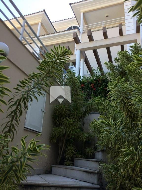 Casa, 4 quartos, 270 m² - Foto 1