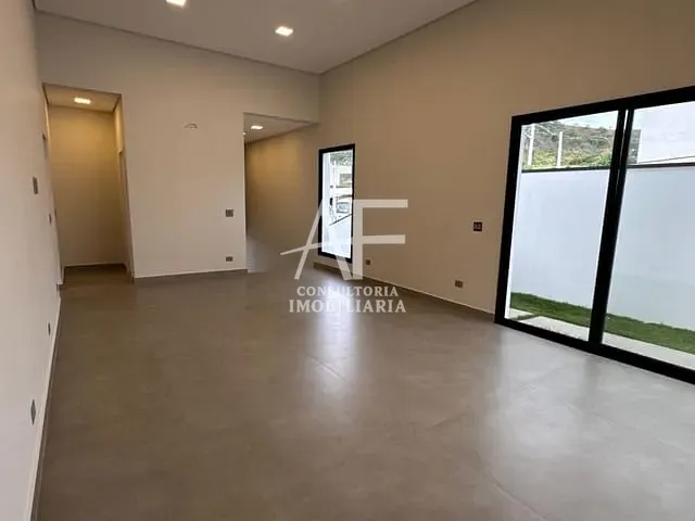 Casa com 292m² 3 quartos e 3 banheiros, à venda, no bairro Residencial Fazenda Casa Grande em Taubaté