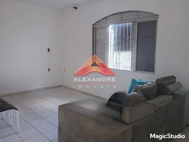 Casa com 300m² 3 quartos e 1 banheiro, à venda, no bairro Vila Tatetuba em São José dos Campos