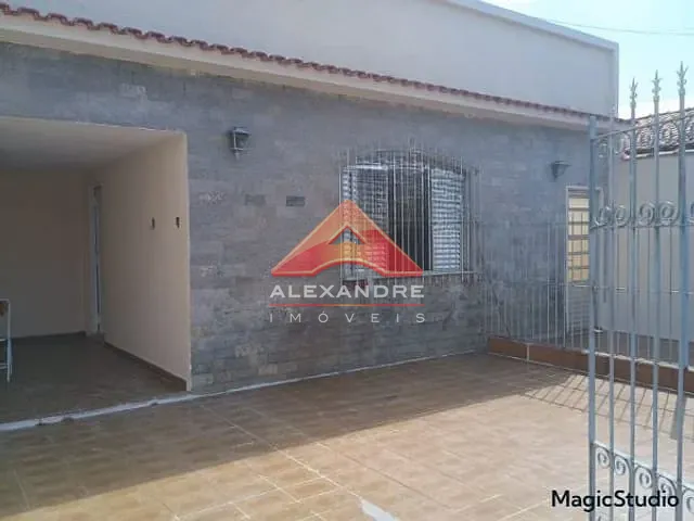 Casa com 300m² 3 quartos e 1 banheiro, à venda, no bairro Vila Tatetuba em São José dos Campos