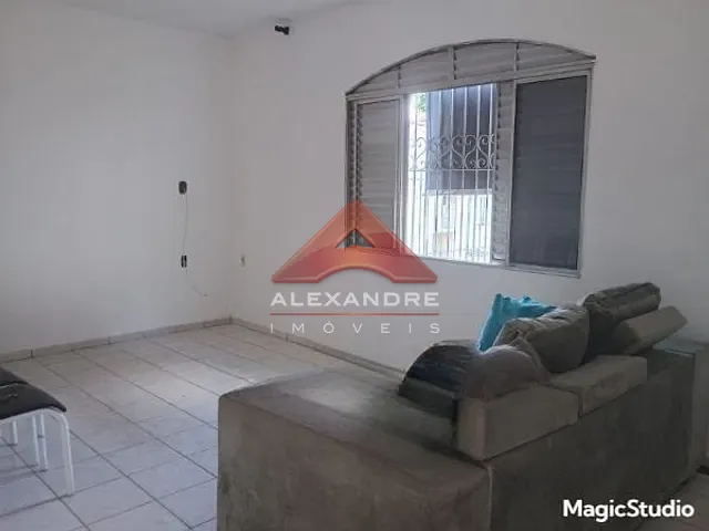 Casa com 300m² 3 quartos e 1 banheiro, à venda, no bairro Vila Tatetuba em São José dos Campos