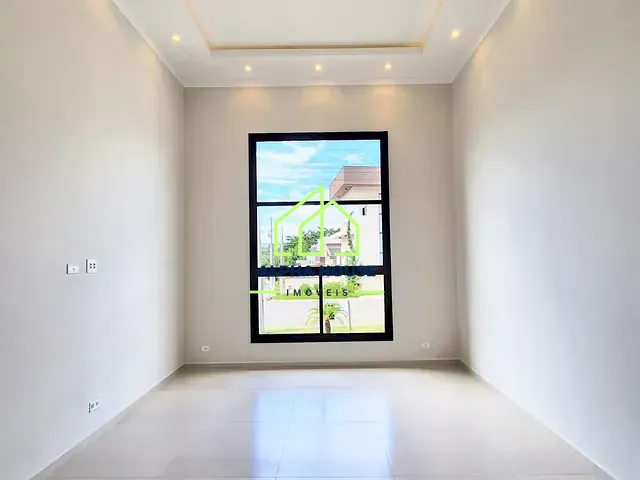Casa com 200m² 3 quartos e 1 banheiro, à venda, no bairro Residencial Vila Romana em Pindamonhangaba