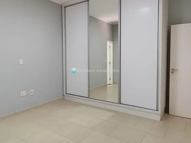 Casa com 270m² 3 quartos e 4 banheiros, para alugar, no bairro Condomínio Village Damha 1 em São José do Rio Preto