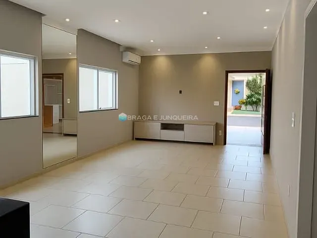 Casa com 270m² 3 quartos e 4 banheiros, para alugar, no bairro Condomínio Village Damha 1 em São José do Rio Preto