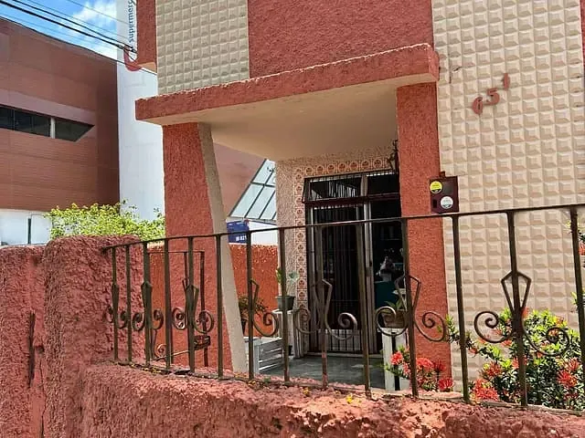 Casa com 204m² 2 quartos e 2 banheiros, à venda, no bairro Parque Turf Club em Campos dos Goytacazes