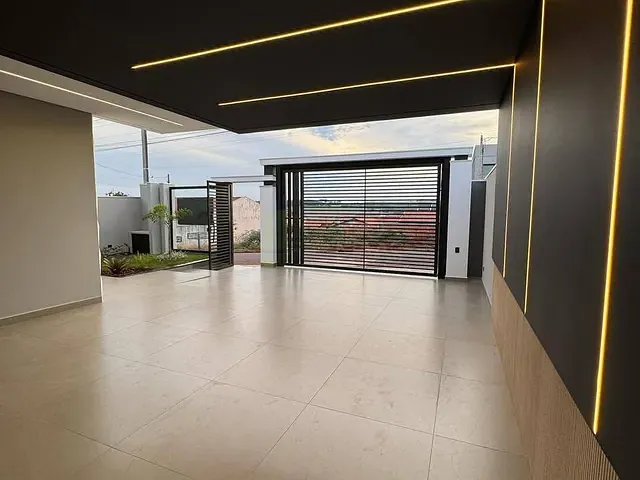 Casa com 275m² 3 quartos e 2 banheiros, à venda, no bairro Residencial Interlagos em Apucarana