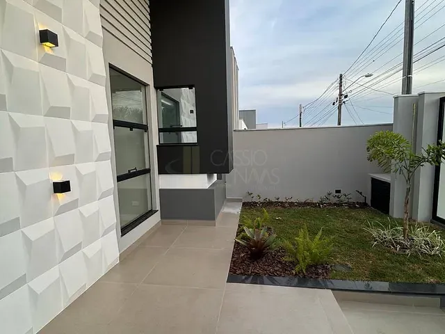 Casa com 275m² 3 quartos e 2 banheiros, à venda, no bairro Residencial Interlagos em Apucarana