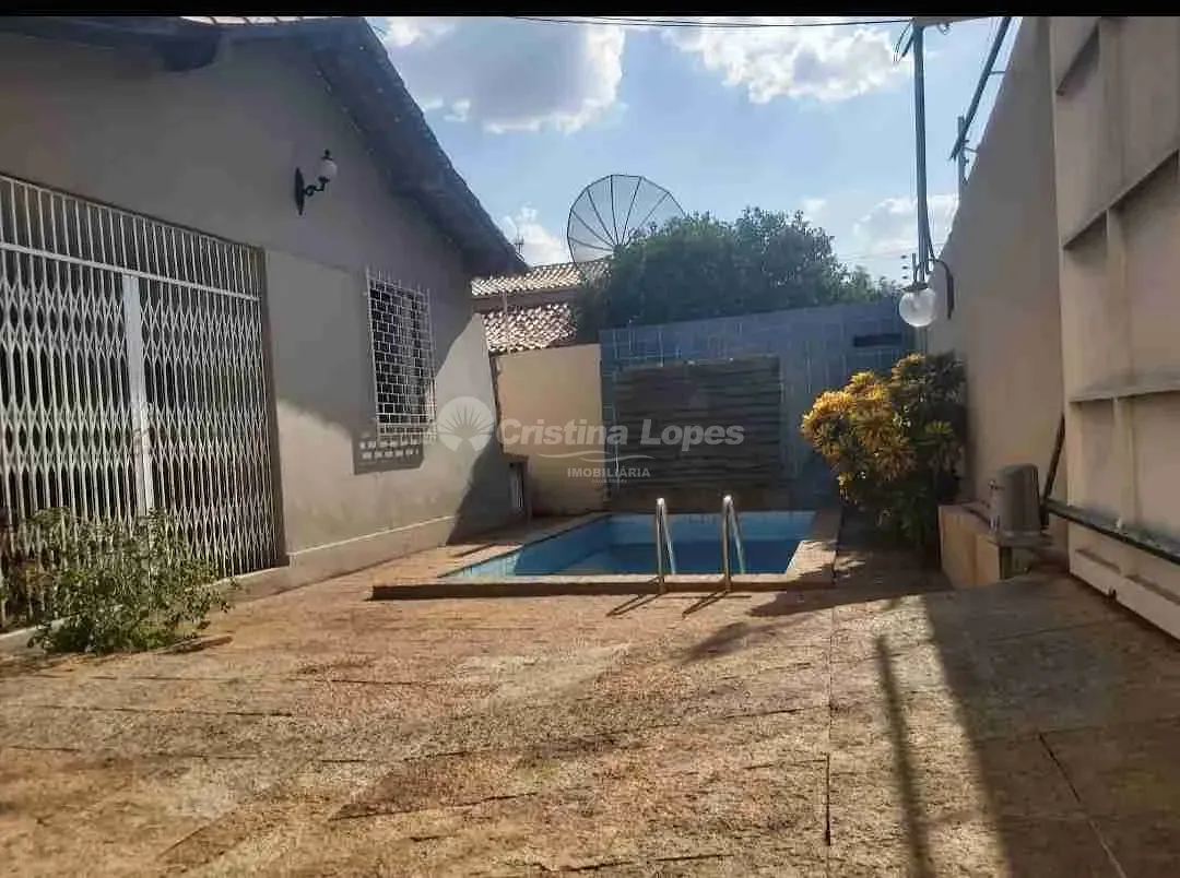 Casa, 3 quartos, 238 m² - Foto 1