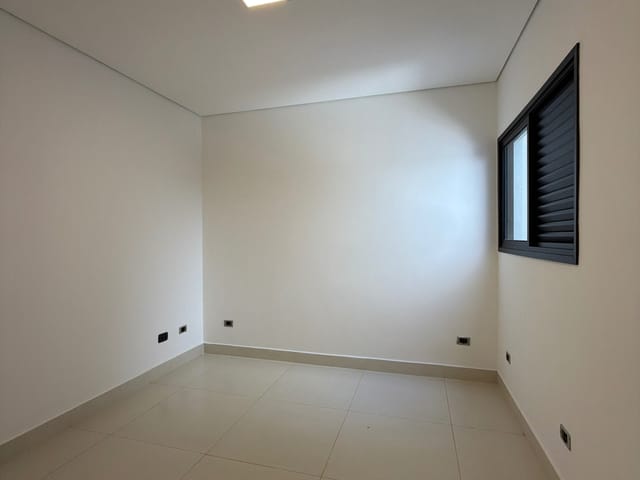 Casa 2 quartos e 1 banheiro, à venda, no bairro Jardim Conceição em Santa Bárbara D'Oeste
