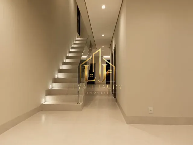 Casa com 300m² 4 quartos e 5 banheiros, à venda, no bairro Morada dos Nobres em Cuiabá