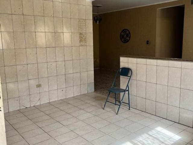 Casa com 275m² 3 quartos e 2 banheiros, para alugar, no bairro Centro em Cajamar