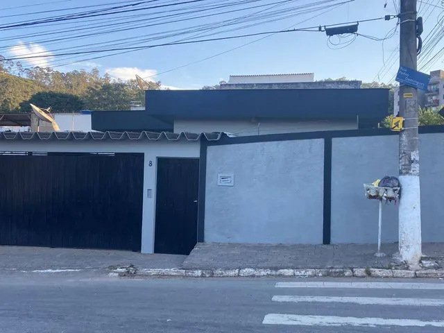 Casa com 275m² 3 quartos e 2 banheiros, para alugar, no bairro Centro em Cajamar