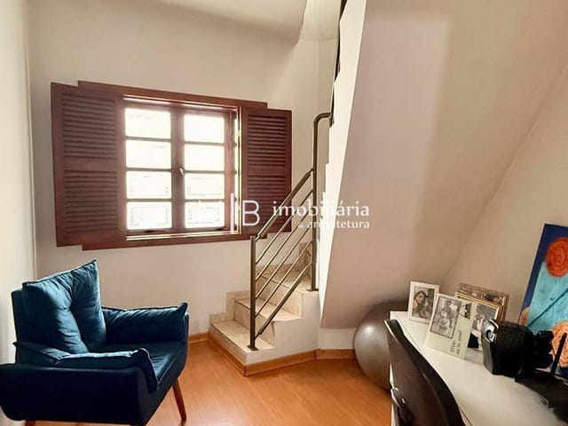 Casa 3 quartos e 2 banheiros, à venda, no bairro Vila Pitangui em Lavras