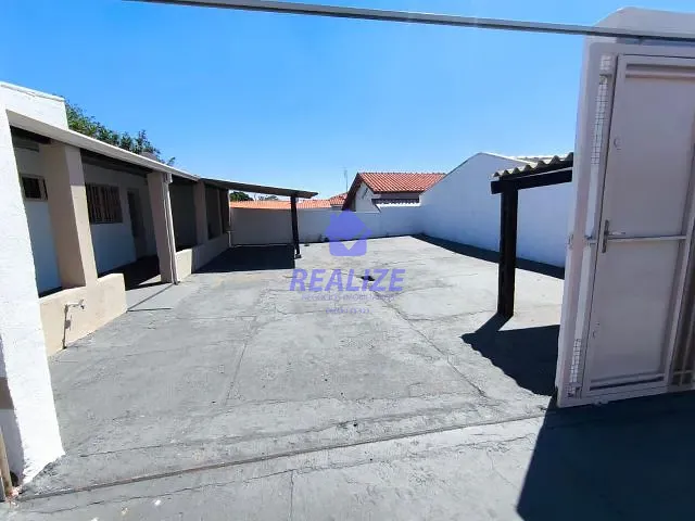 Casa com 180m² 2 quartos e 1 banheiro, à venda, no bairro Jardim Aeroporto em Botucatu