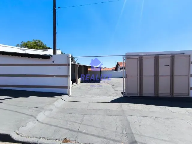 Casa com 180m² 2 quartos e 1 banheiro, à venda, no bairro Jardim Aeroporto em Botucatu