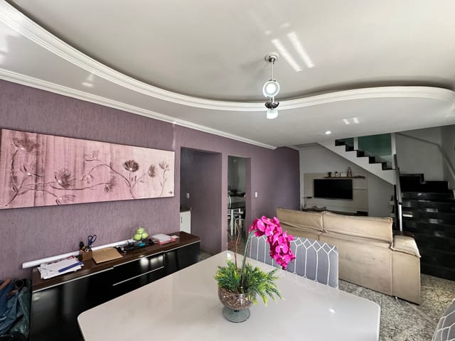 Casa 3 quartos e 3 banheiros, à venda, no bairro Manacás em Belo Horizonte