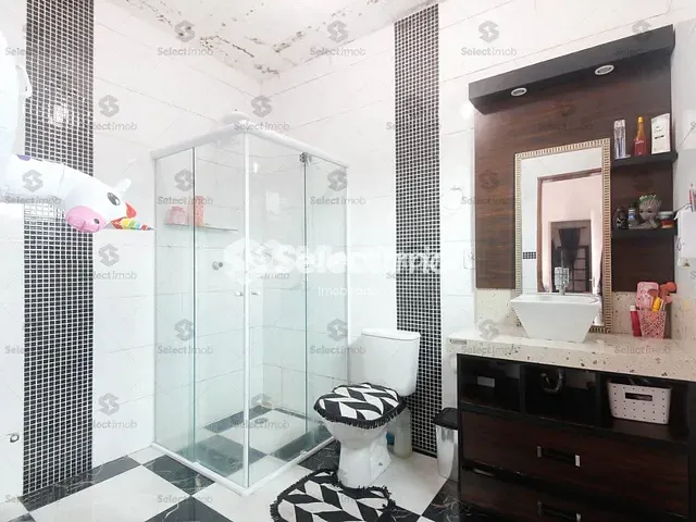 Casa com 185m² 7 quartos e 4 banheiros, à venda, no bairro Jardim Cruzeiro em Mauá
