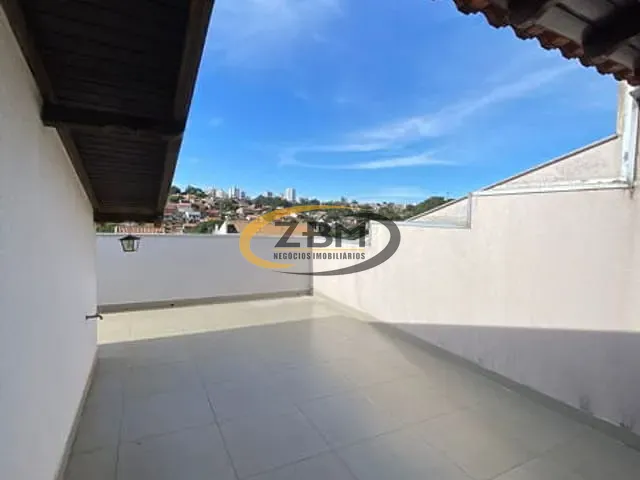 Casa com 250m² 3 quartos e 4 banheiros, para alugar, no bairro Universitário em Londrina