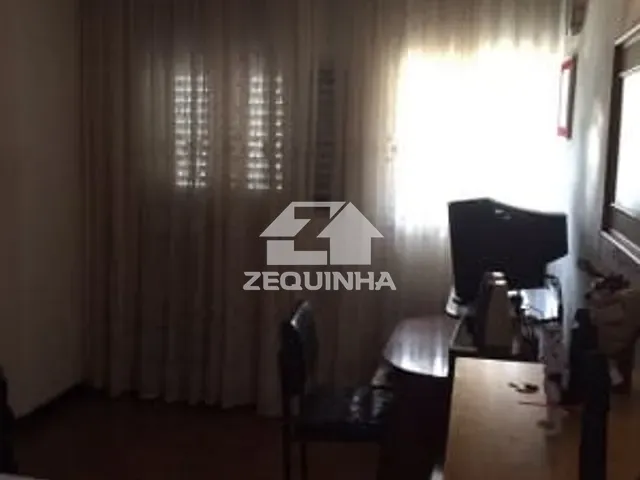 Casa com 250m² 3 quartos e 2 banheiros, à venda, no bairro Centro em Osasco