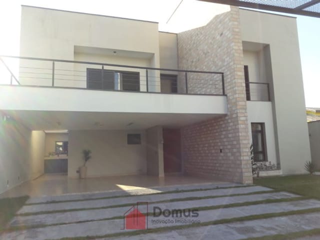 Casa à venda, no bairro Jardim Residencial Doutor Lessa em Pindamonhangaba