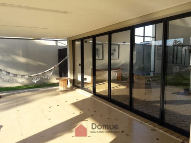 Casa à venda, no bairro Jardim Residencial Doutor Lessa em Pindamonhangaba
