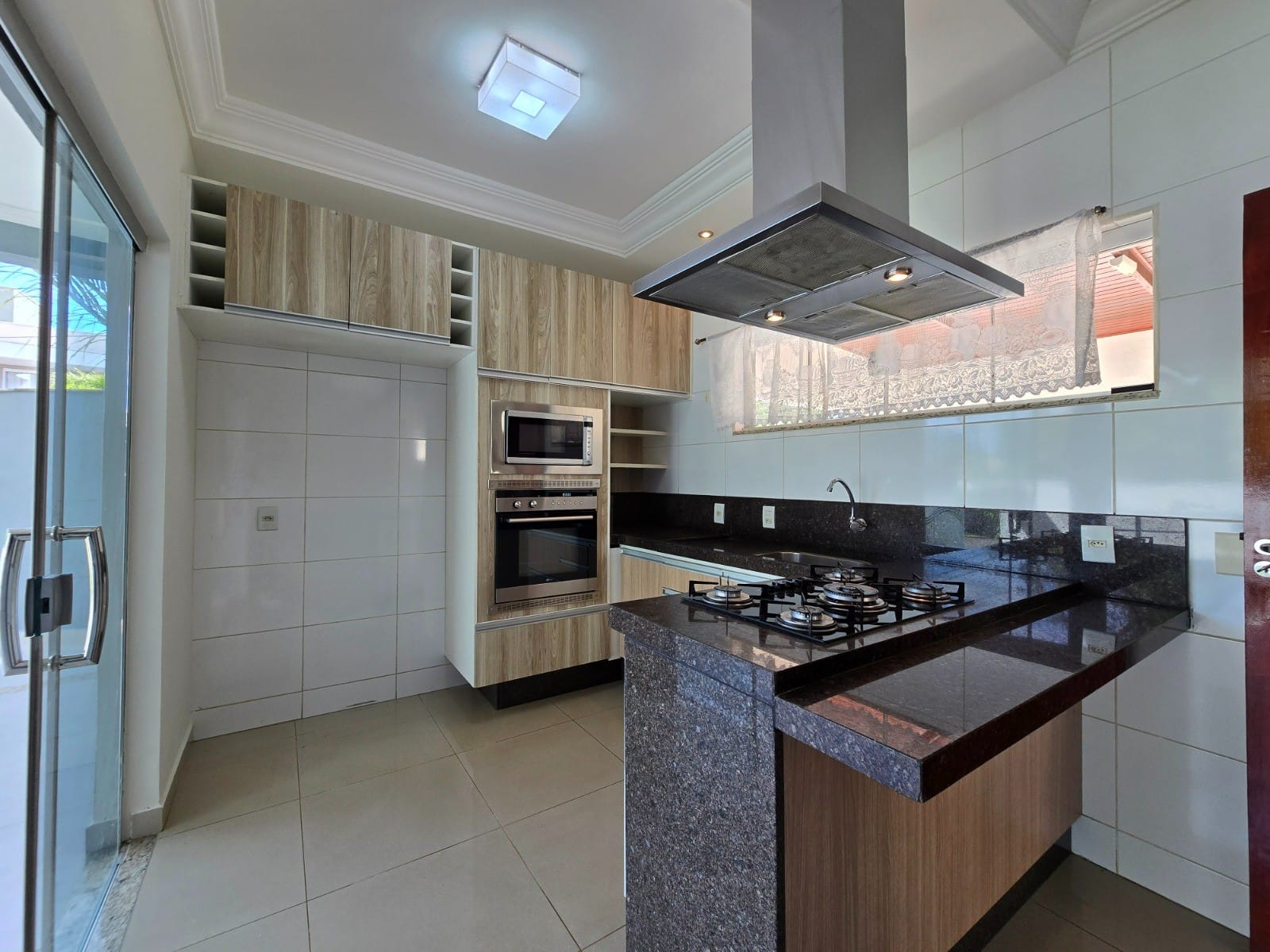 Casa, 3 quartos, 220 m² - Foto 2