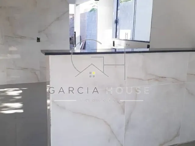 Casa com 300m² 3 quartos e 1 banheiro, à venda, no bairro São Francisco em Jardinópolis