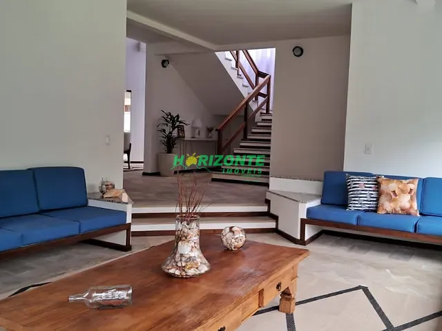 Casa com 620m² 4 quartos e 6 banheiros, à venda, no bairro Tabatinga em Caraguatatuba