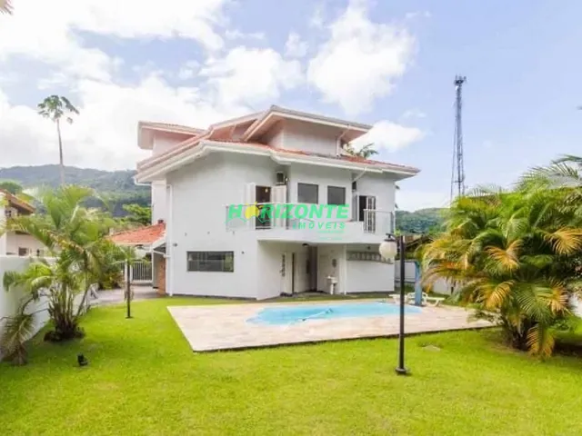 Casa com 620m² 4 quartos e 6 banheiros, à venda, no bairro Tabatinga em Caraguatatuba