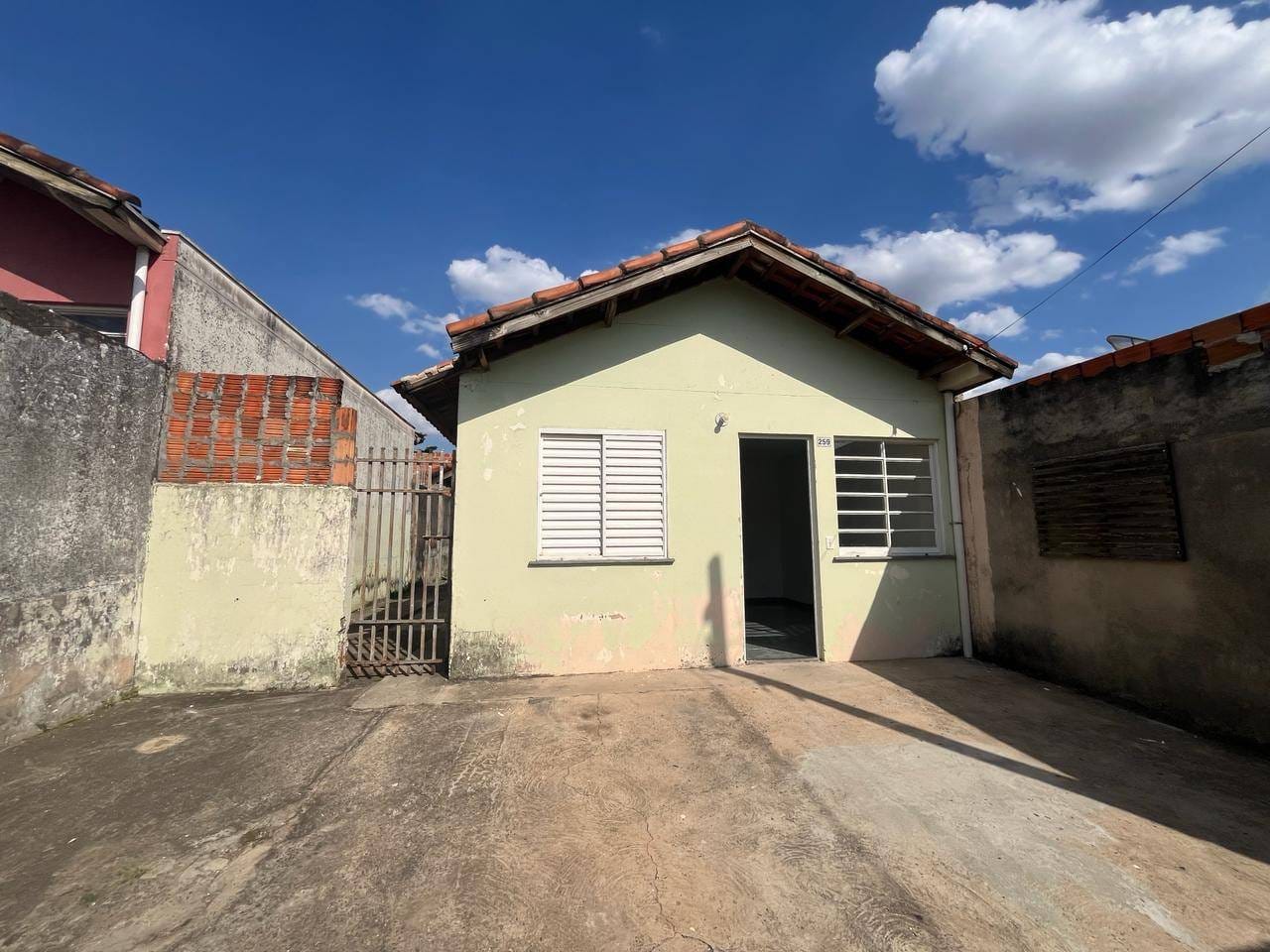 Casa, 2 quartos, 80 m² - Foto 1