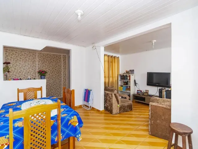 Casa com 200m² 3 quartos e 2 banheiros, à venda, no bairro Cidade Industrial em Curitiba